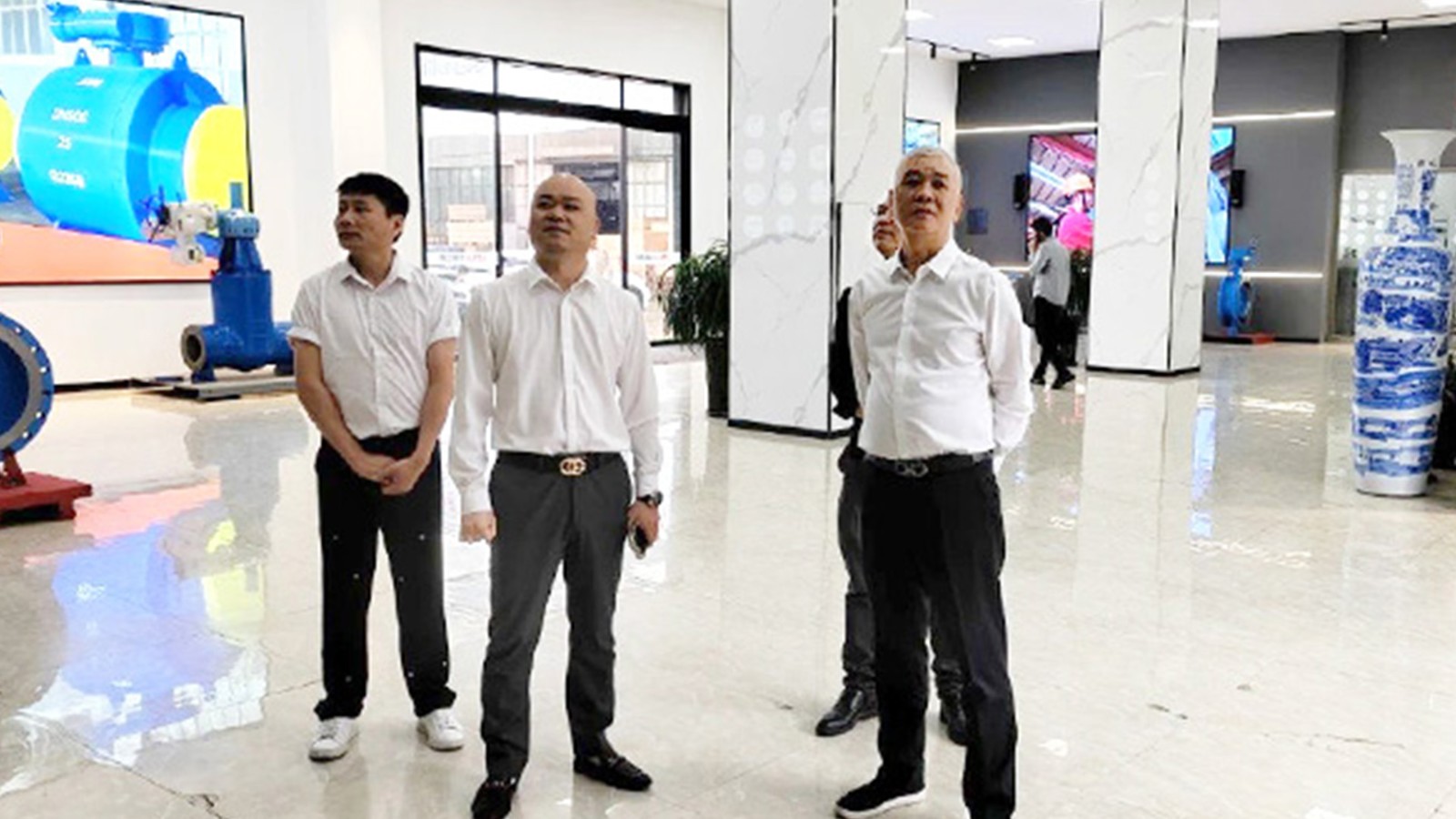 龍灣區(qū)政協主席吳昌亮走訪吉泰閥門集團